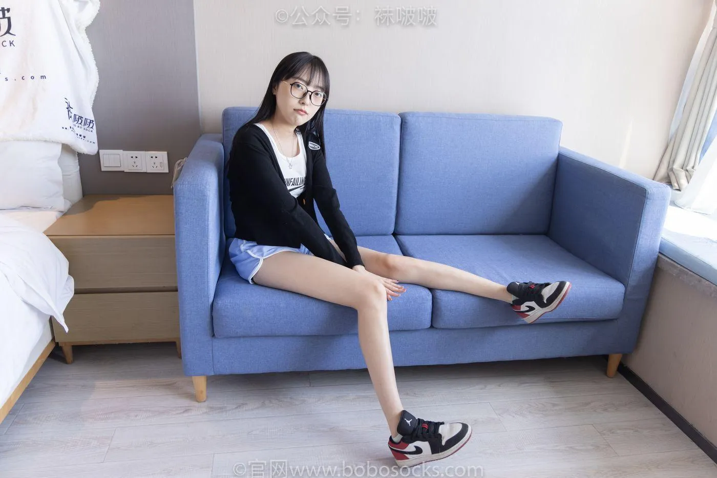 [BoBoSocks袜啵啵]NO.081 稚予- AJ、浅黄色短棉袜、浅蓝色短棉袜、裸足（花絮版） [145P]插图2